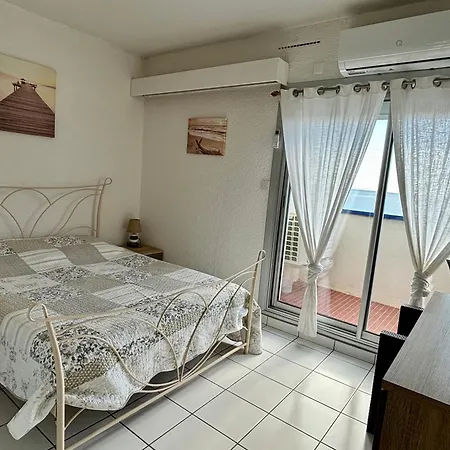 Apartmán *au Lydia* Vue Sur Mer, Avec Piscine.