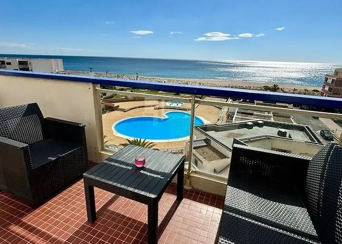*au Lydia* Vue Sur Mer, Avec Piscine. 르발카레스